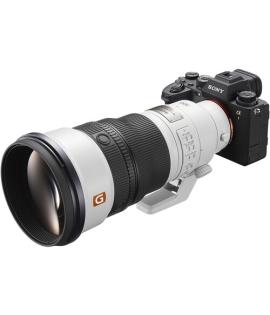Sony FE 300mm f/2.8 GM OSS Lens (Sony E)